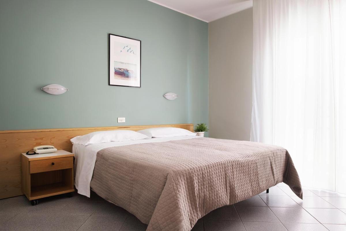 Hotel Junior Rimini Zewnętrze zdjęcie