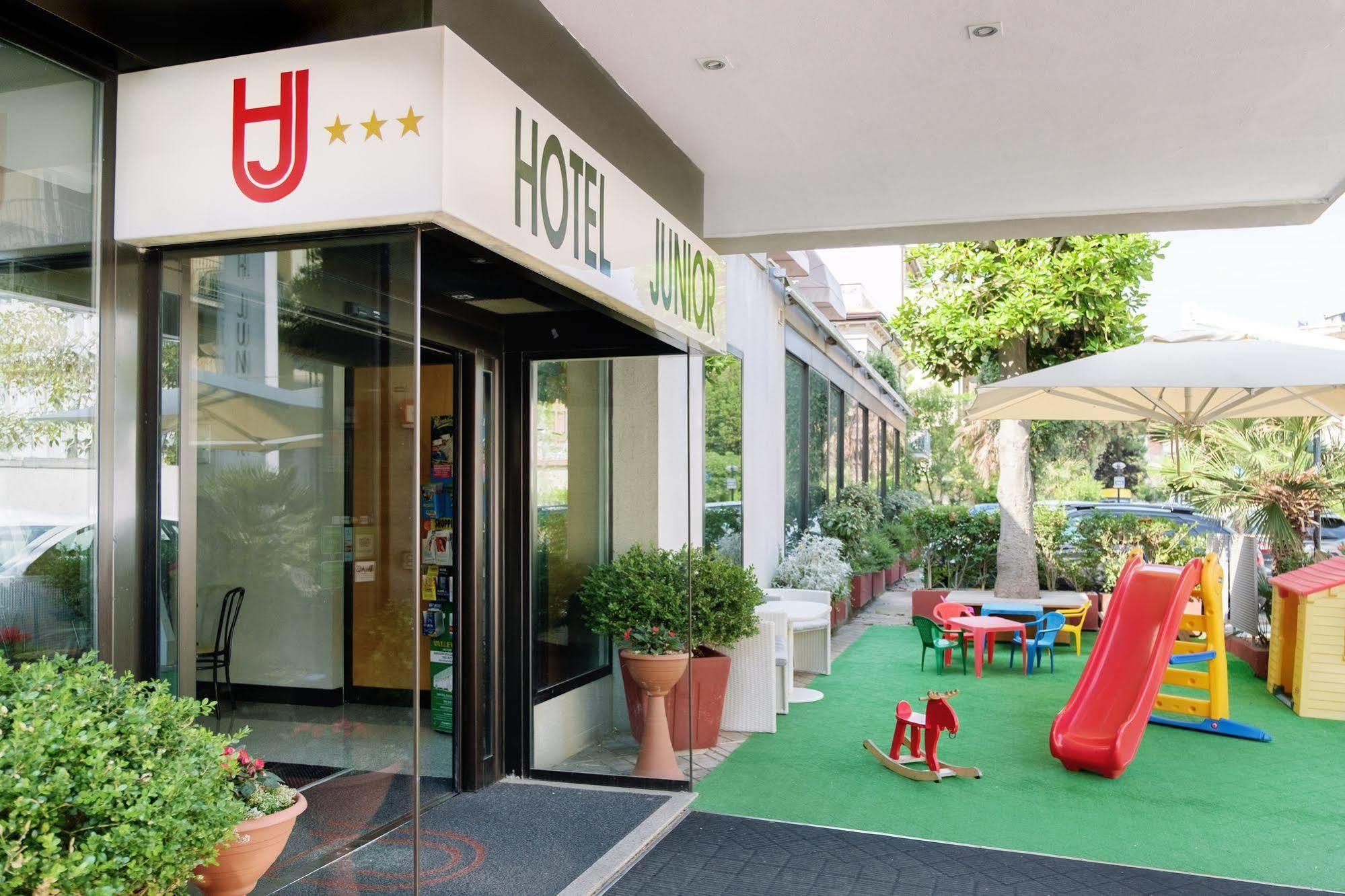 Hotel Junior Rimini Zewnętrze zdjęcie